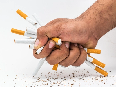 ‘담배 피우면 살 빠진다?’… 문제 있는 식습관 때문