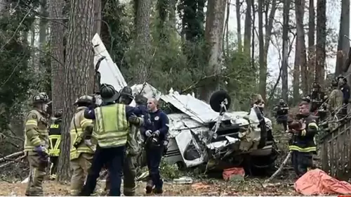 도라빌 주택 뒷마당에 소형 비행기 추락