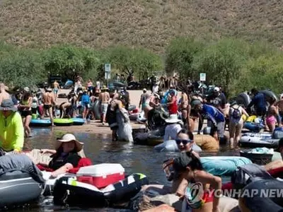 코로나 재확산에 미 경제활동 재개 속속 중단…16개주로 늘어