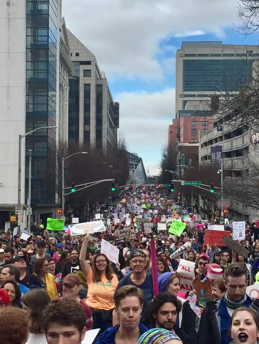 다운타운서 6만명 '반 트럼프' 시위