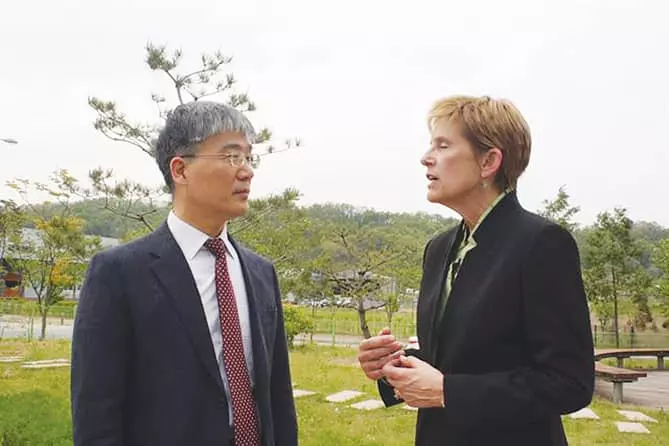 “한국인 3명 중 1명 몸 속에 결핵균 보유”