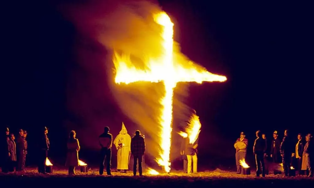 KKK"스톤마운틴서 십자가 태우기 의식"