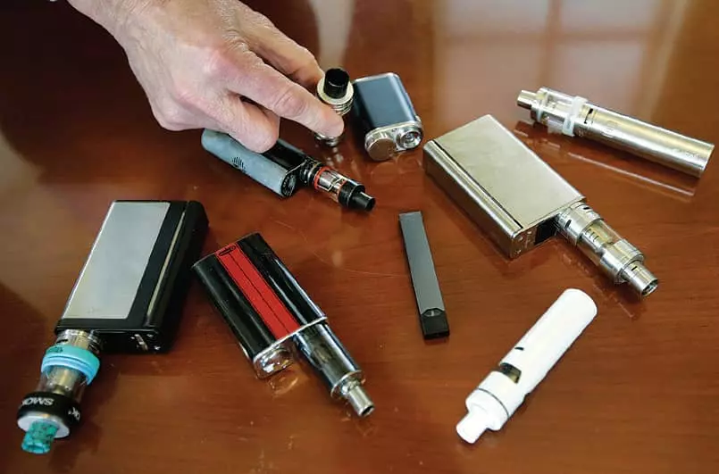 청소년흡연 주범 ‘향기 전자담배’ 규제