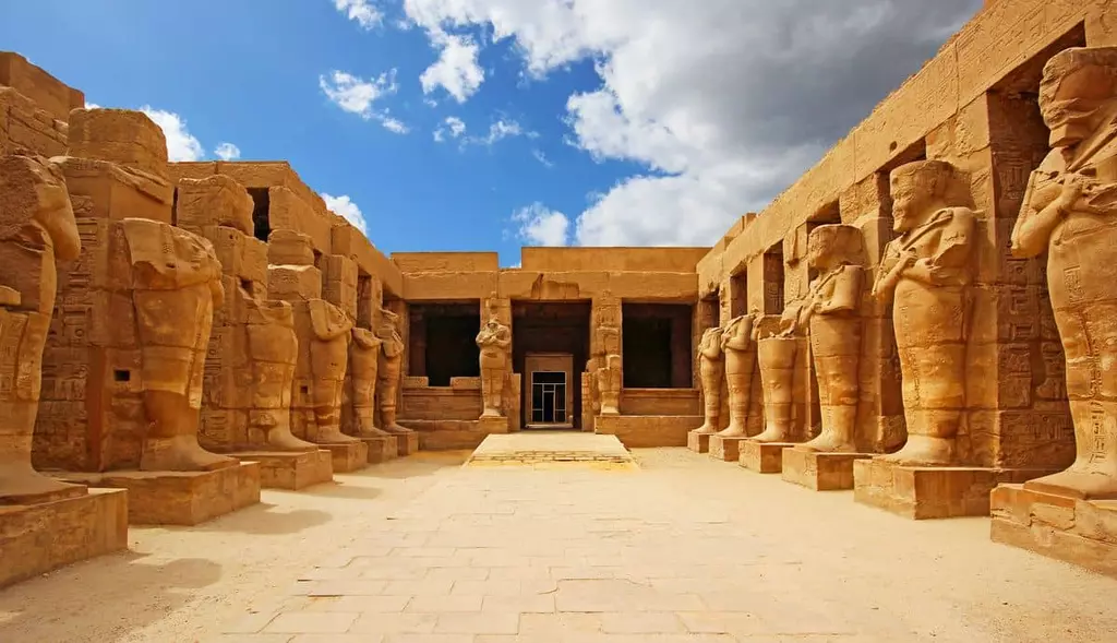 이집트-파라오의 땅으로 떠나는 타임머신 여행…나일강 고대 문명의 찬란한 위엄