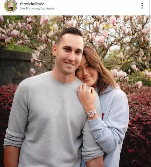 미셸 위, NBA 전설 웨스트 아들과 약혼