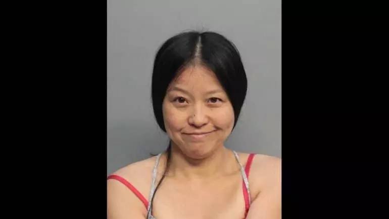바다거북 둥지 훼손 중국계 여성 체포