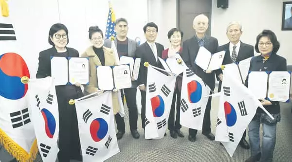 독립유공자 후손들에 ‘한국국적 부여’