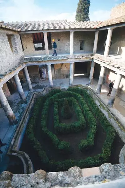 ‘폼페이의 보석’ 고대로마 건축물, 지진 상흔 딛고 40년만에 재개방