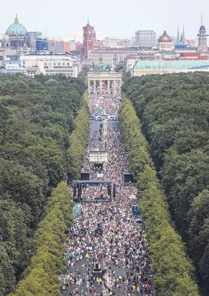 “코로나19 통제 싫다”…독일인들 수만명 집회