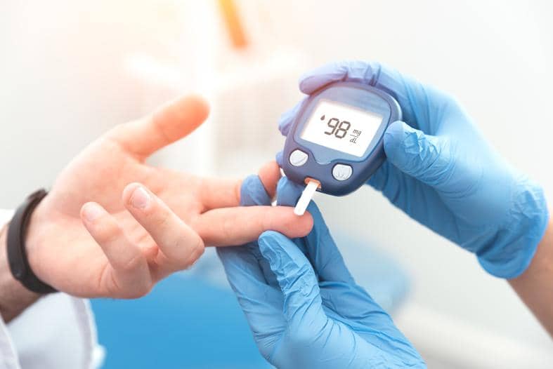 당뇨병 전 단계에서 혈당 정도와 당뇨병 유병 기간이 알츠하이머 발병 위험을 높이는 데 유의미한 관련성이 있다는 사실이 밝혀졌다.  	