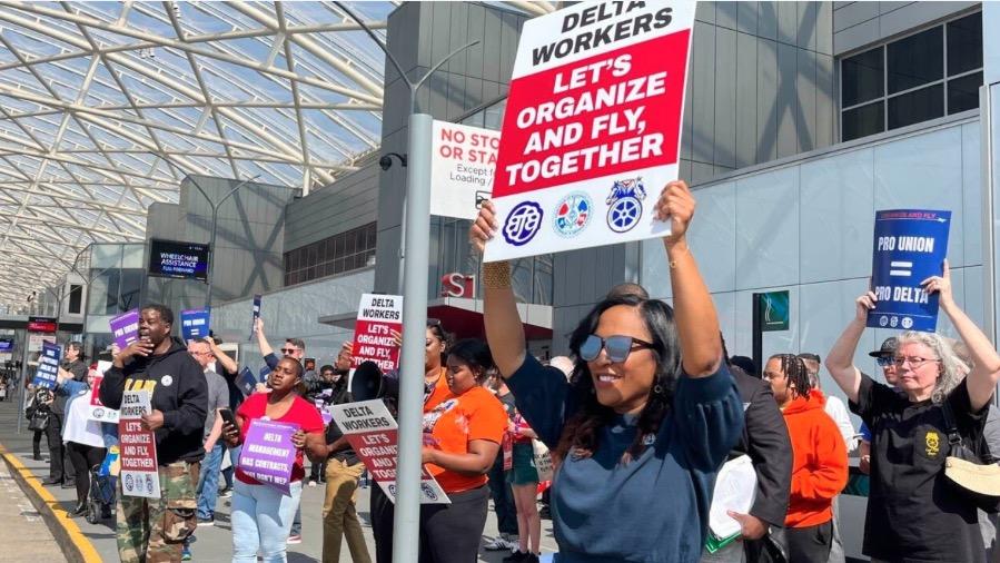 델타항공 직원 공항 시위