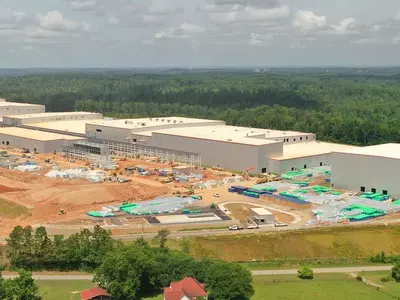 SK-LG 전격 합의…SK배터리 공장 계속 짓는다