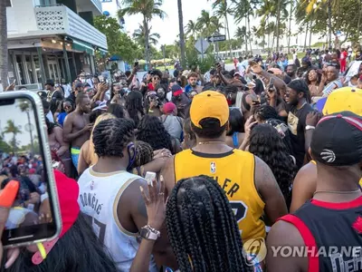 코로나 재확산 주범은 젊은층…학교 스포츠가 '온상'