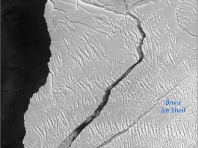 서울 2배 크기 초대형 빙산 남극서 분리