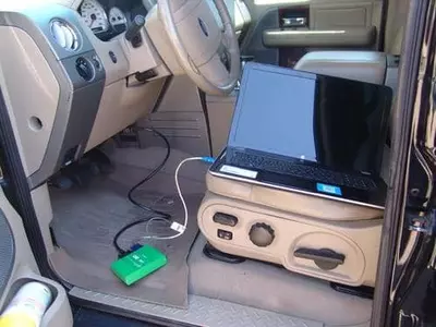 제네시스가 '골프황제' 차사고 규명할까…경찰, 블랙박스 확보