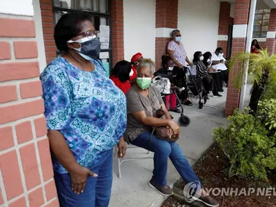 부자들 먼저…플로리다서 백신 '편파 접종' 논란