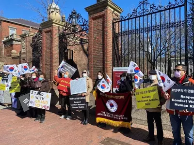 하버드서 울려퍼진 "램지어 파면하라"…정문 앞 규탄집회