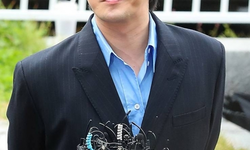 지드래곤, ‘500억 위약금’ 폭탄 맞나..마약 무혐의 밝혀도 ‘골치’