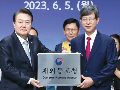 “재외동포 행사들 성공 개최… 민원 편의 개선”