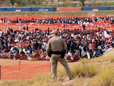 국경 불법 밀입국 급증‘몸살’… 하루 1만 명 이상