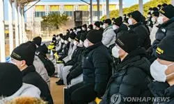 외신, 저출산 또 경고…'한국소멸론' 이어 '국방약화 악재' 지적