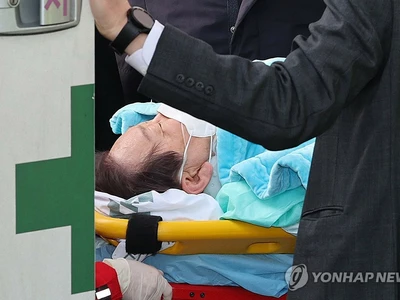 이재명, 흉기 피습…2시간 혈관재건술 후 중환자실서 회복중