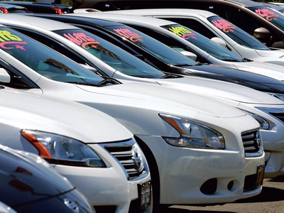 ‘차·집은 기본’ 이젠 옛말… 비싼 가격에 엄두 못내