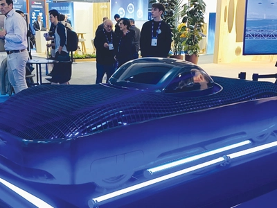 앱 없는 AI폰·춤추는 로봇개…IT 신기술의 향연