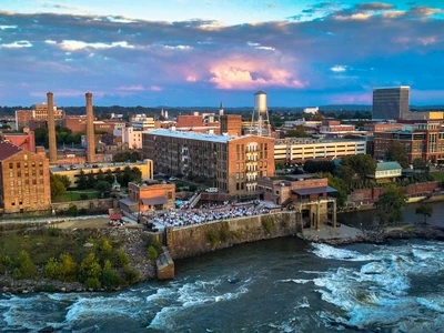 조지아 이 도시로 이사하면 7,000 달러 이상 지급