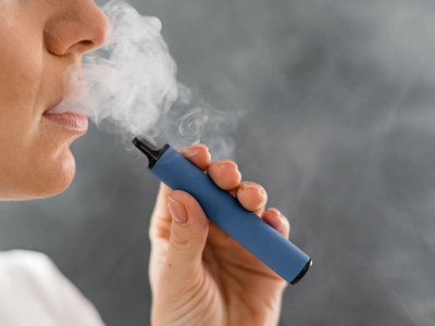 전자담배 주의보…"니코틴 대체물질이 중독성 더 강할수도"