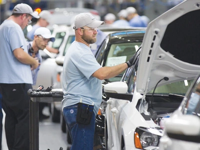 5월 전미활동지수, 확장세로 전환