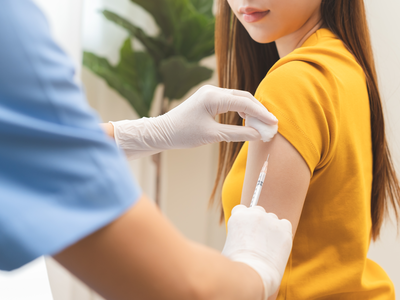 코로나 환자 증가세, CDC 백신접종 권장