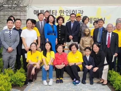 한인회관 소녀상을 "헛간으로 옮긴다고"