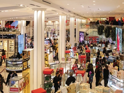 소비자들 지갑 연다… 금리 인하 ‘청신호’