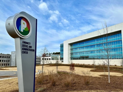 '돈 잡아 먹는' 귀넷 청사 개보수 공사