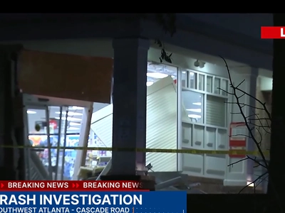 유홀 트럭 CVS 돌진...한 달새 세 번째