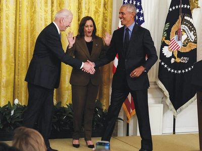 민주전대 이틀째… 최초 흑인 대통령 오바마 출격