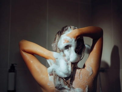 머리 매일 감으면 안 좋다?…“모발 유형따라 균형 있게”