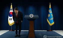 윤 "국민께 진심으로 사과…임기 포함 정국안정 방안 당에 일임"