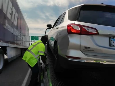 고속도로 운전 중 공사∙고장차량 미리 경고