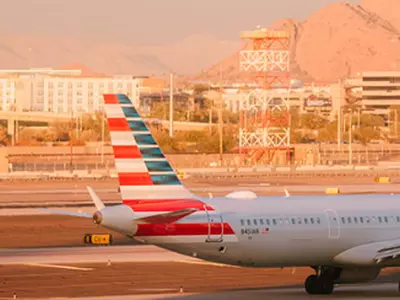 아메리칸 항공, 크리스마스 이브에 전국 항공편 일시 중단