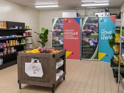 취약 이민자 가정 식품매장 무료이용