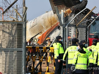 미언론, 한국 여객기사고 톱뉴스로 보도…"정치격변 와중에 발생"