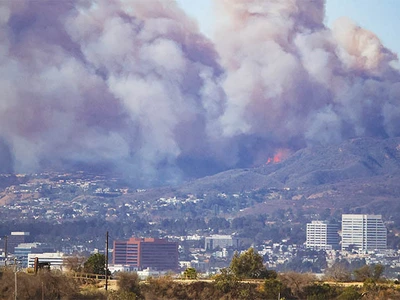 100마일 강풍 속 대형산불