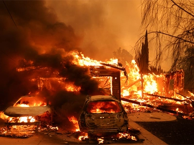 트럼프, LA산불에 캘리포니아 주지사 책임론… “모든 게 뉴섬 탓”