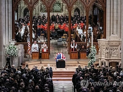카터 전 대통령 국장 엄수…바이든 "권력남용에 맞서야" 추도