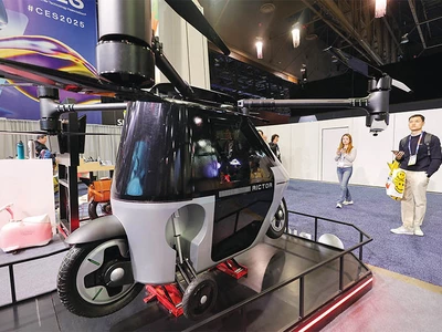 ‘CES 2025’ 에서 선보인 나는 오토바이