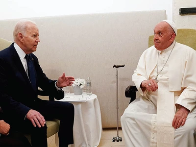 바이든, 프란치스코 교황에 ‘최우수 자유의 메달’
