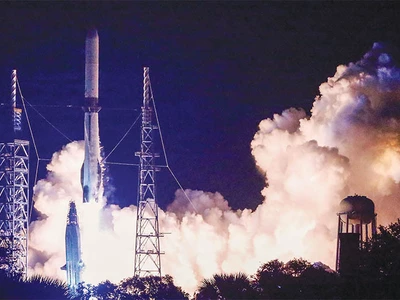 블루오리진 ‘뉴 글렌’ 첫 발사… 스페이스X에 도전장