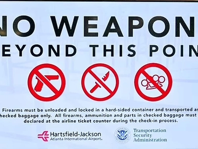 공항 내 총기 반입 교통안전청 직원 체포